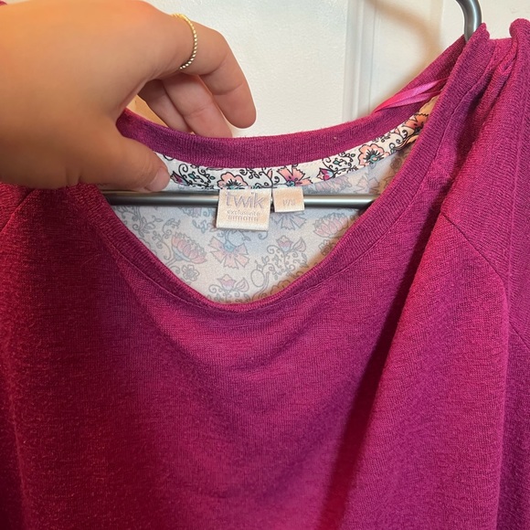 Twik (simons) pink sweater - Picture 2 of 2